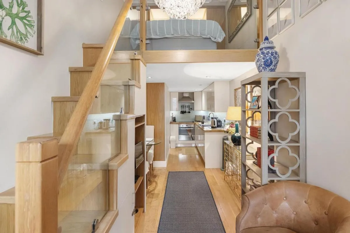 Image 4 of Stylish Kensington Apartments