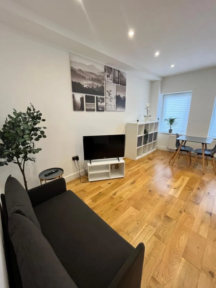 Image 5 of Stylish London Apartment – Stratford near ABBA Voyage, O2 Greenwich, London Stadium and Westfield Shopping Centre