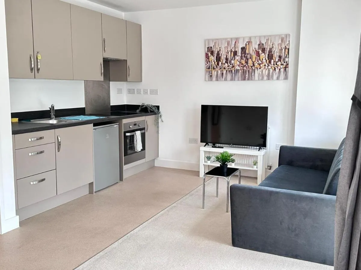 Image 4 of Stylish New Camden Town Studio