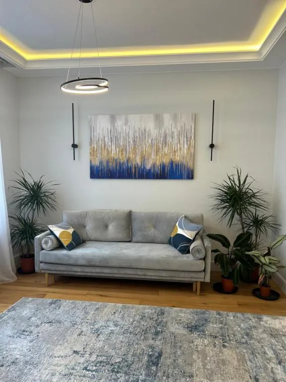 Image 1 of Stylish One Bed Flat in Paddington Pool and gym next door Free secure underground parking nearby
