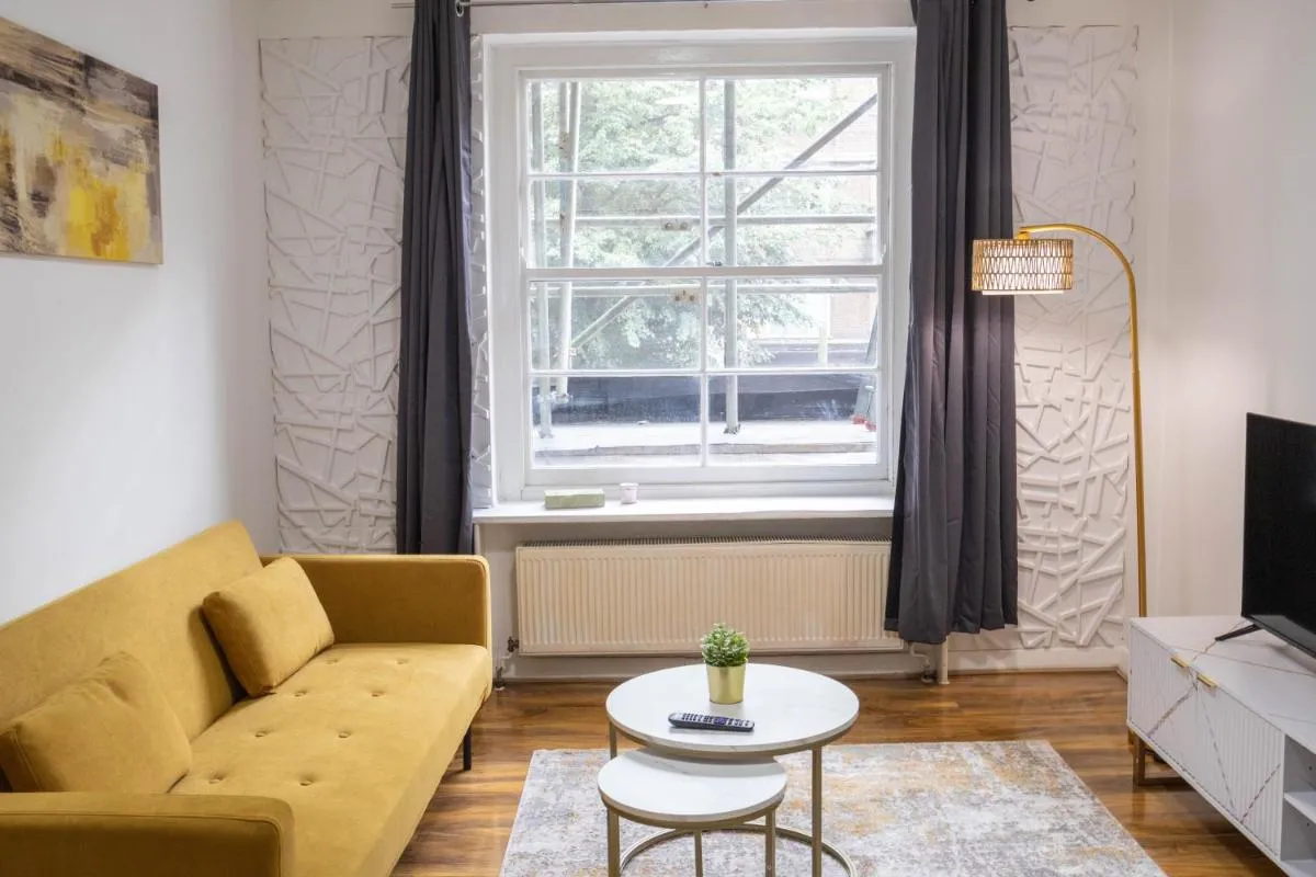 Image 5 of Stylish Oxford Street Apartment