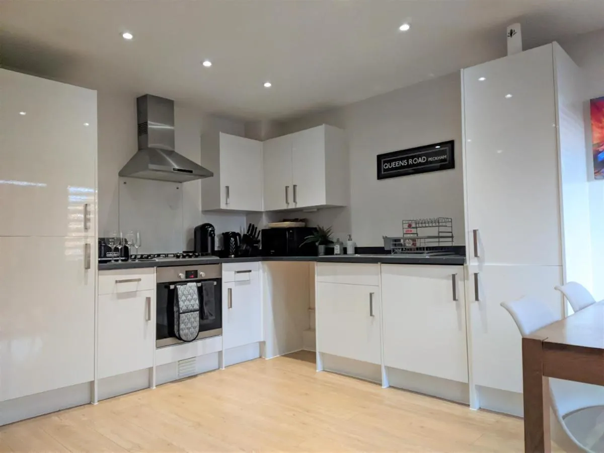 Image 4 of Stylish Peckham Apartment 10 Seconds From Station