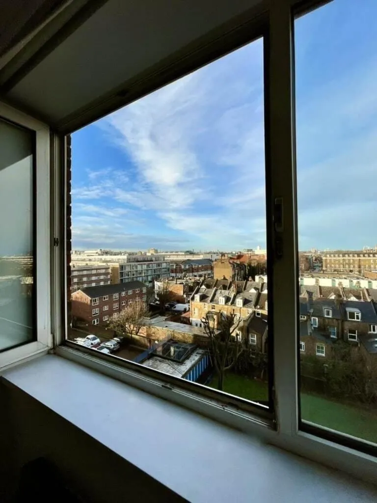 Image 4 of Stylish Room at London Fields with Amazing City View