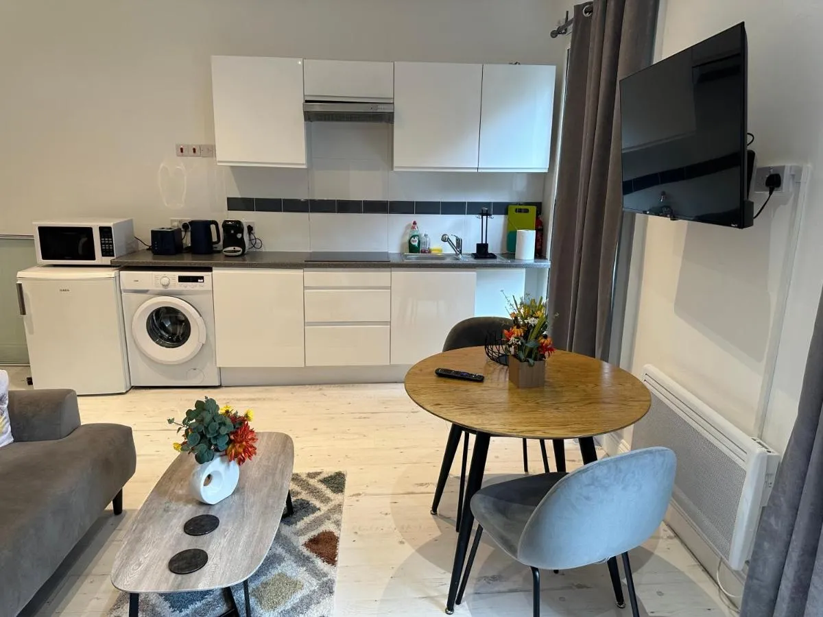 Image 4 of Stylish Studio Escape in West London