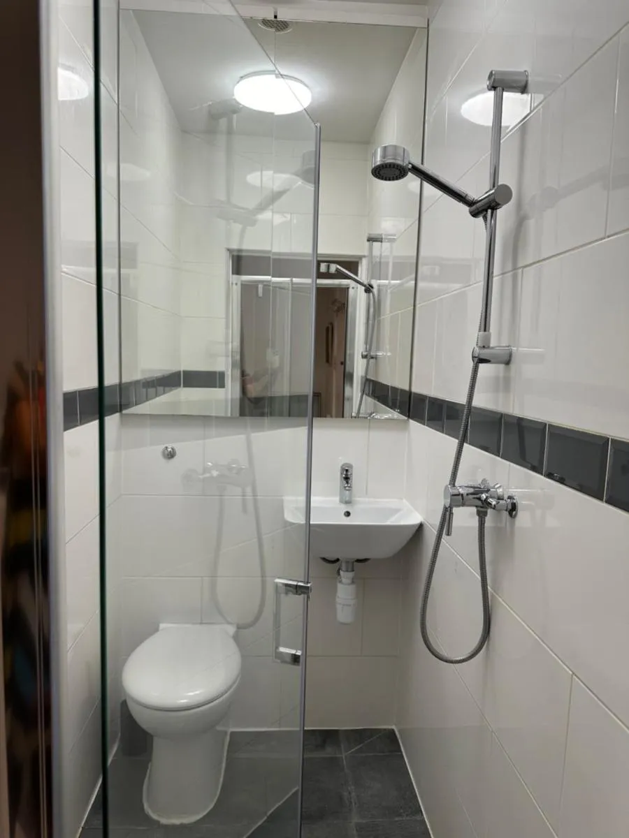 Image 3 of Stylish Studio Escape in West London