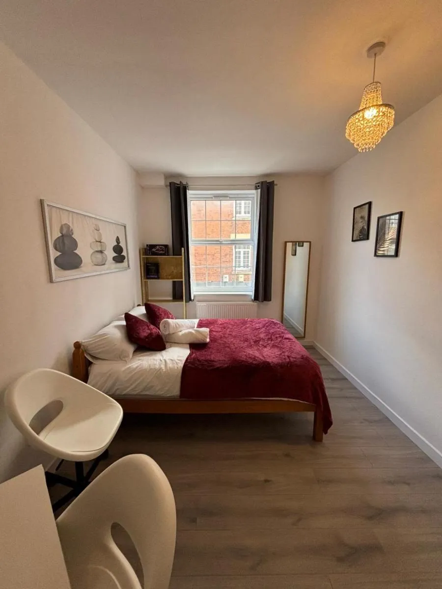 Image 5 of Stylish Studio Flat near Canary Wharf All Bills Included