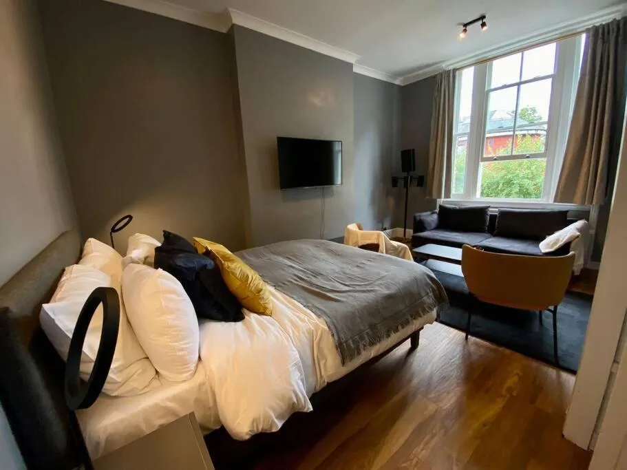 Image 3 of Stylish Studio near Regents Park n6