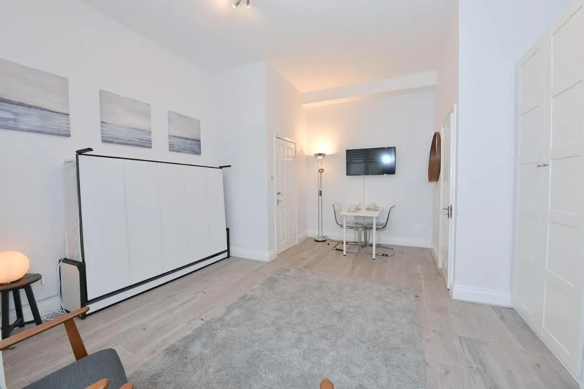 Image 3 of Stylish Studios by Luxestays Shepherds Bush
