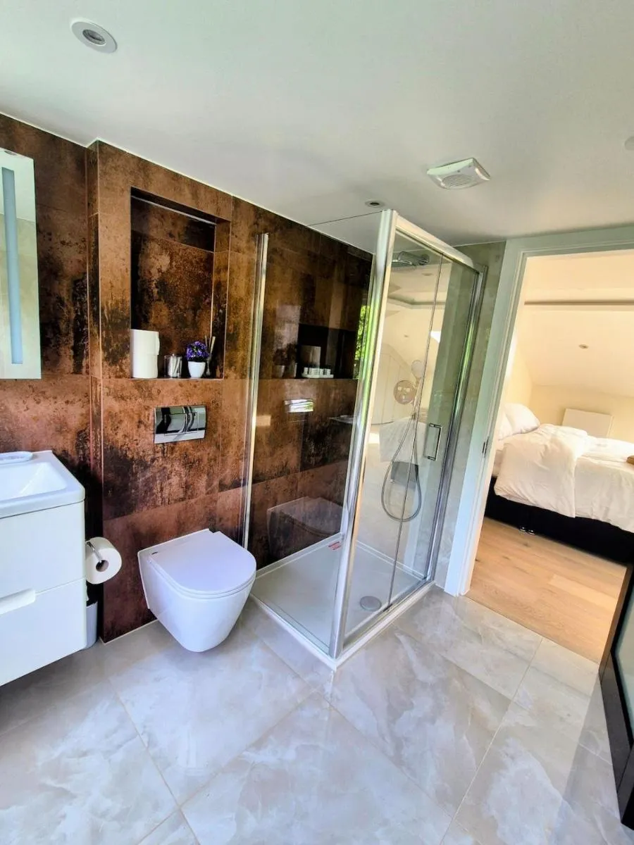 Image 5 of Stylish Three Bedroom Ensuite Duplex Apartment in West Hampstead