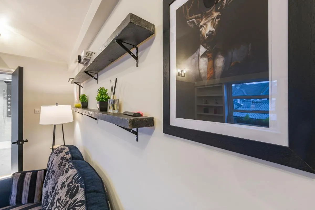 Image 5 of Stylish Two Bedroom Warehouse Apartment