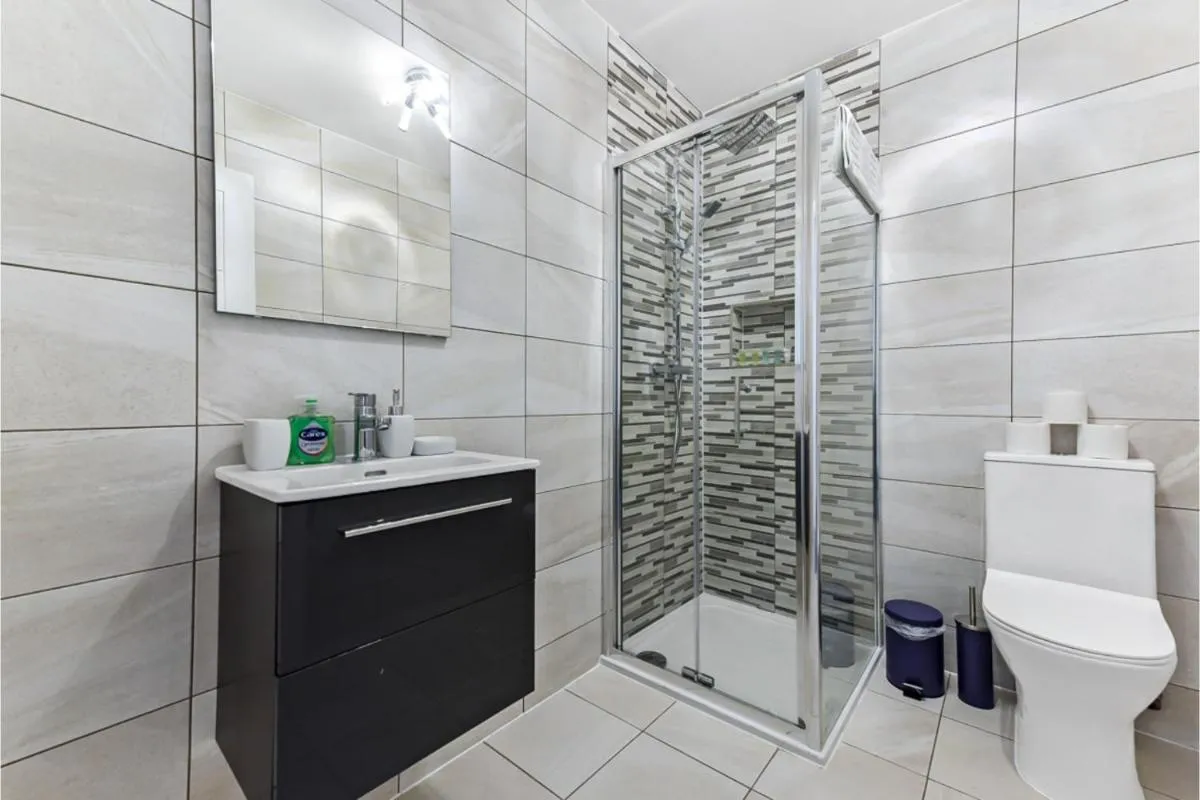 Image 5 of Stylish and Family Friendly 3 Bedroom Apartment