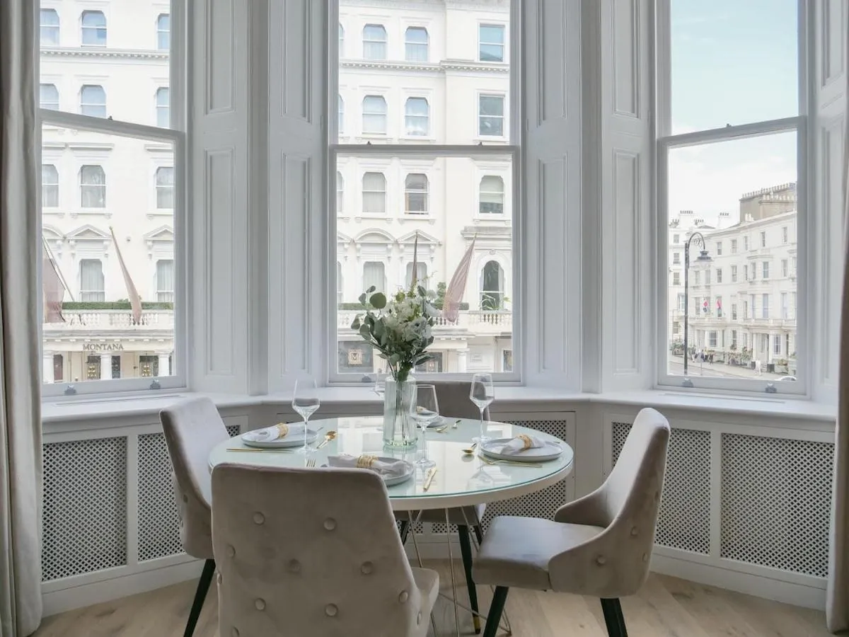Image 5 of Stylish and central 1 bedroom apartment