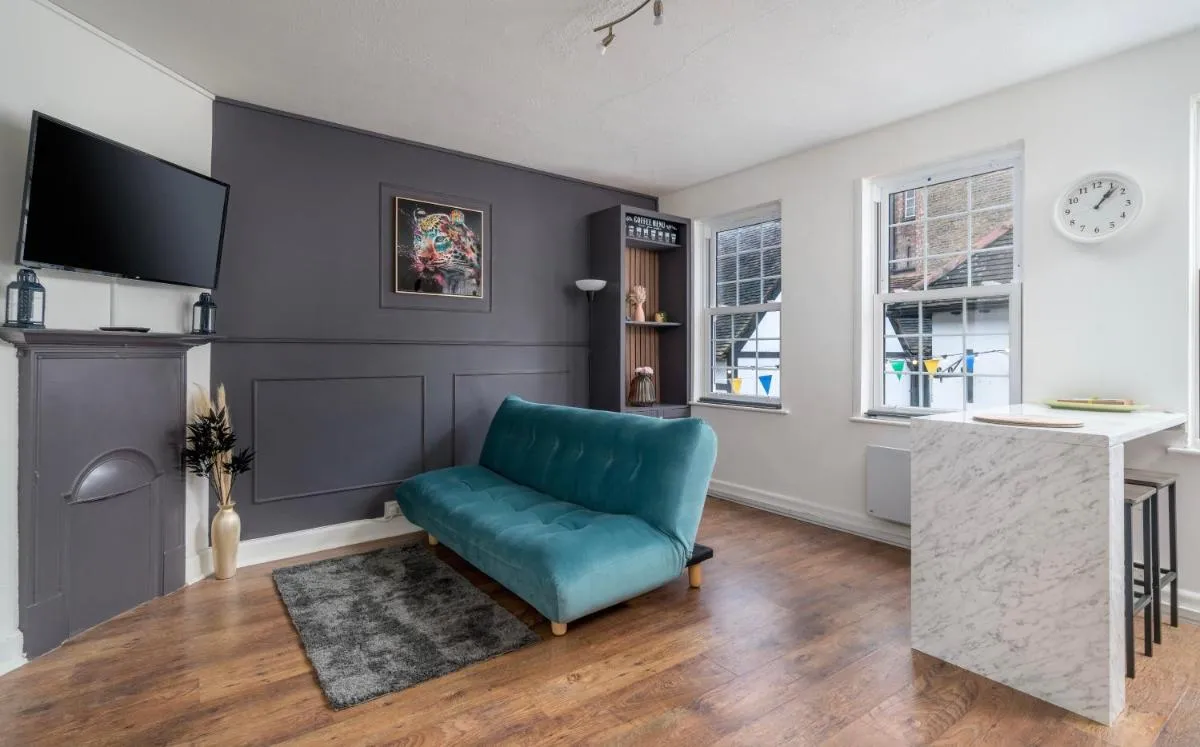 Image 5 of Stylish apartment in the heart of Kingston town centre