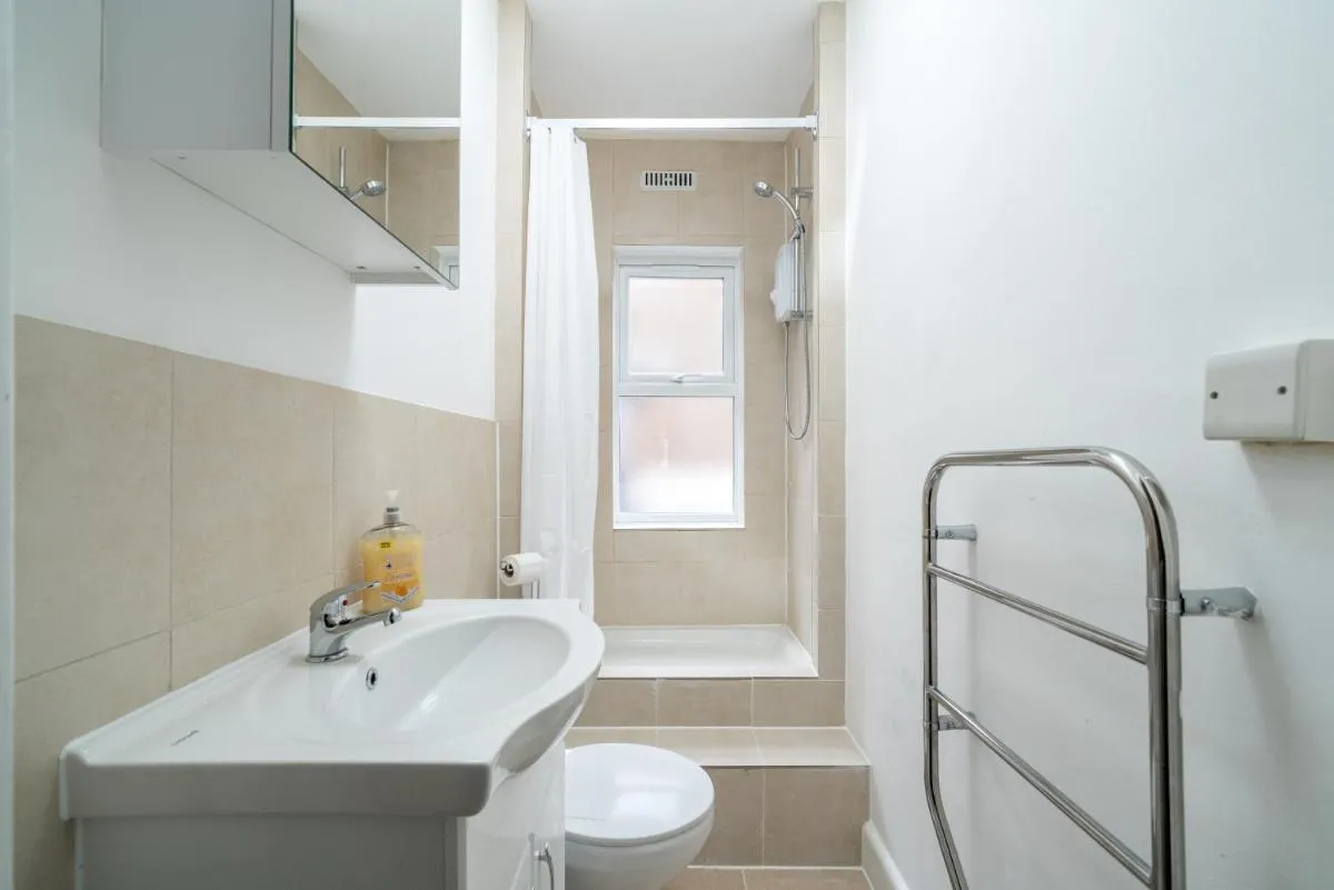 Image 3 of Stylish apartment in the heart of Kingston town centre