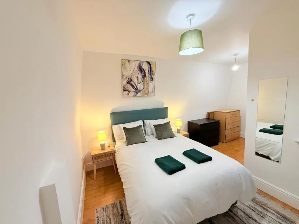 Image 1 of Stylish flat close to station zone 2