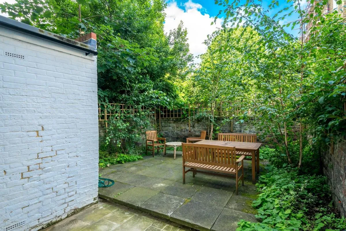 Image 3 of Stylish flat with garden in Notting Hill