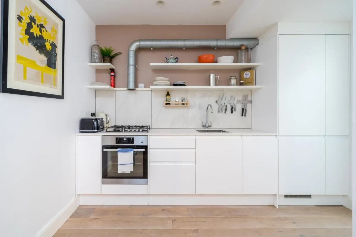 Image 4 of Stylish flat with garden in Notting Hill