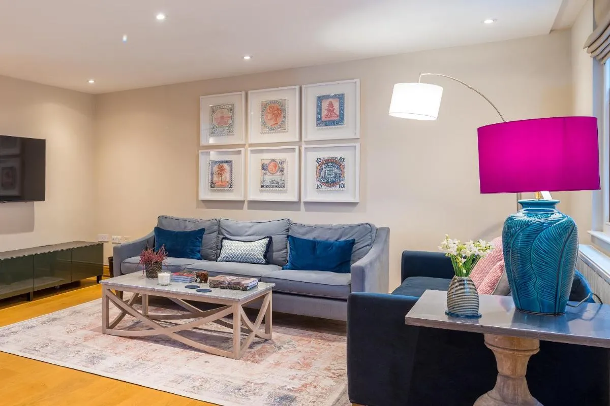 Image 3 of Stylish home close to Regents Park