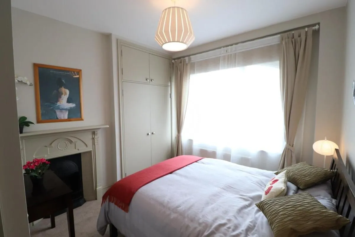 Image 4 of Stylish light-filled 1 Bedroom Flat In Hammersmith