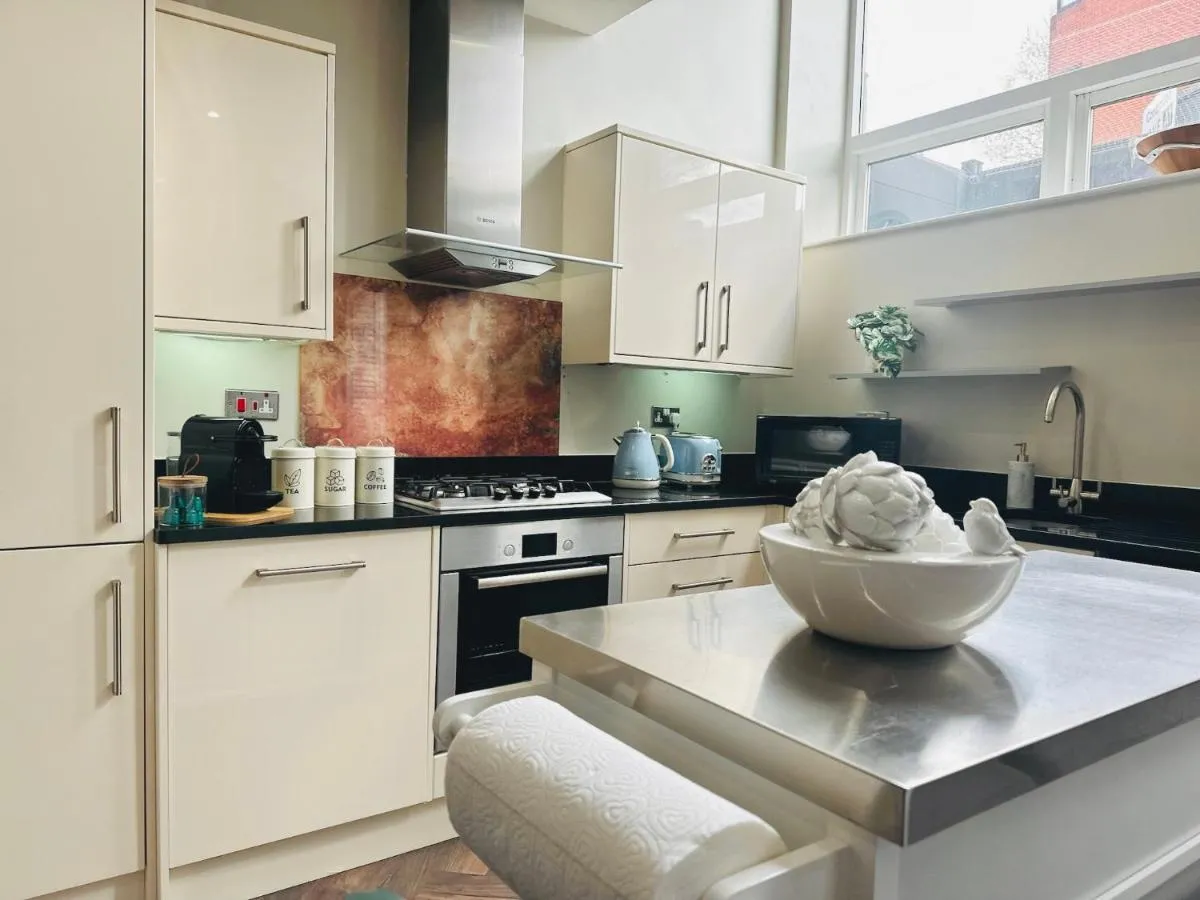 Image 4 of Stylish, modern apartment in Central London