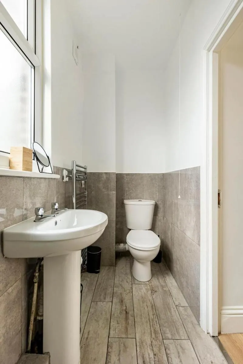 Image 4 of Stylish one bedroom apartment in Greater London