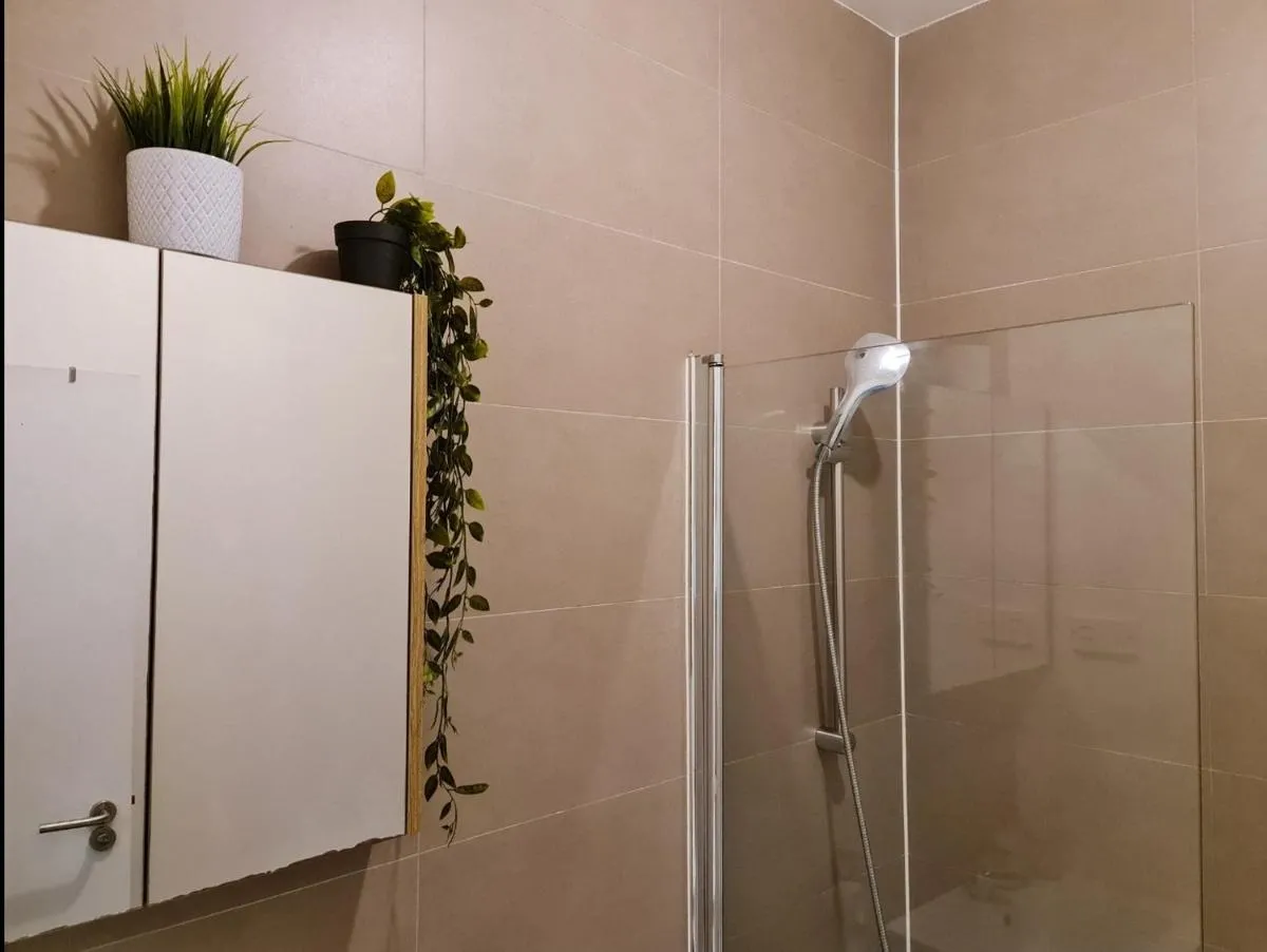 Image 5 of Stylish studio – private bathroom, 15mins to Central London!