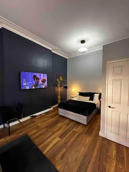 Image 4 of Stylish studio for 3 near Regent’s Park n3