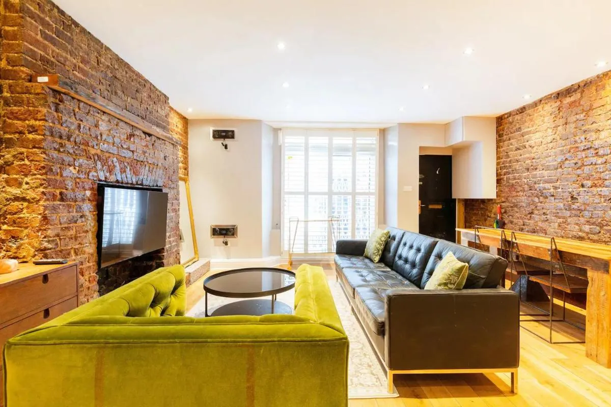 Image 5 of Stylishly large Camden apartment B1