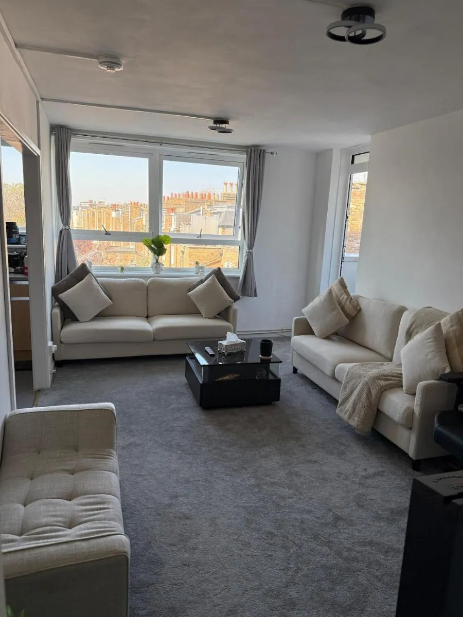 Image 3 of Sunny Flat w Balcony & King Bed