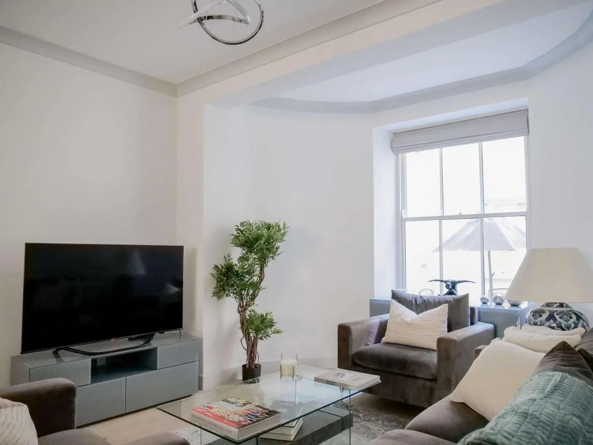 Image 4 of Super Spacious 3 Bedroom and 3 Bathroom Apartment