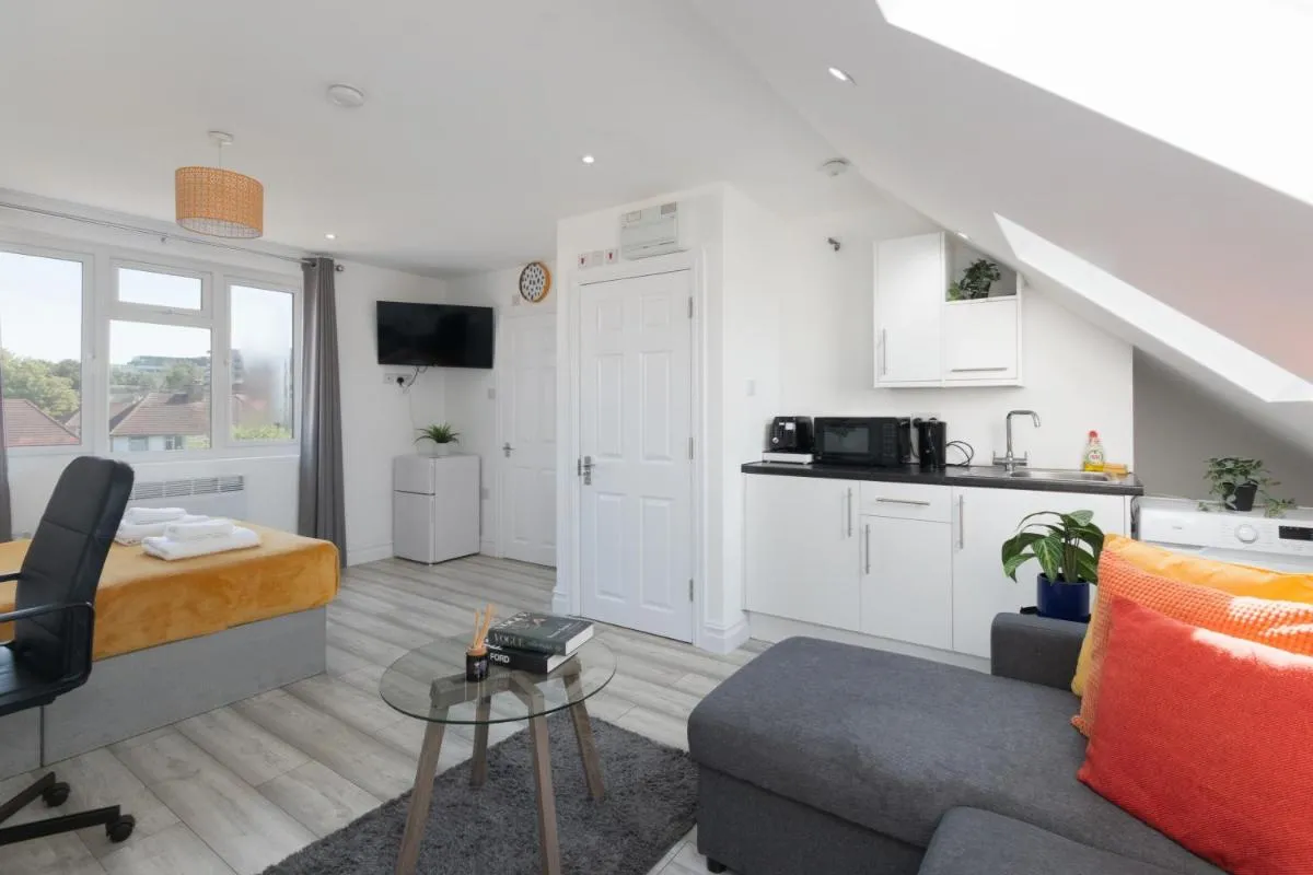 Image 3 of Superb Apartment with parking
