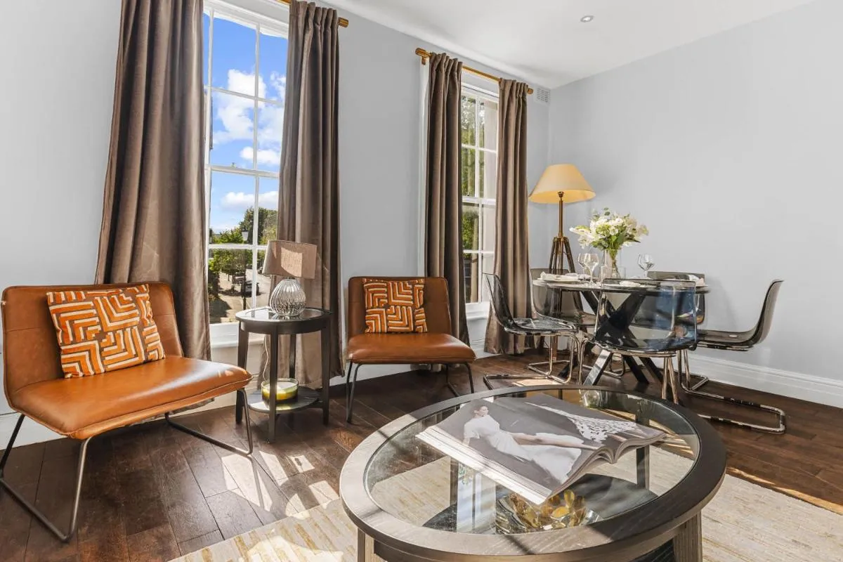 Image 3 of Superb duplex in prime area of London
