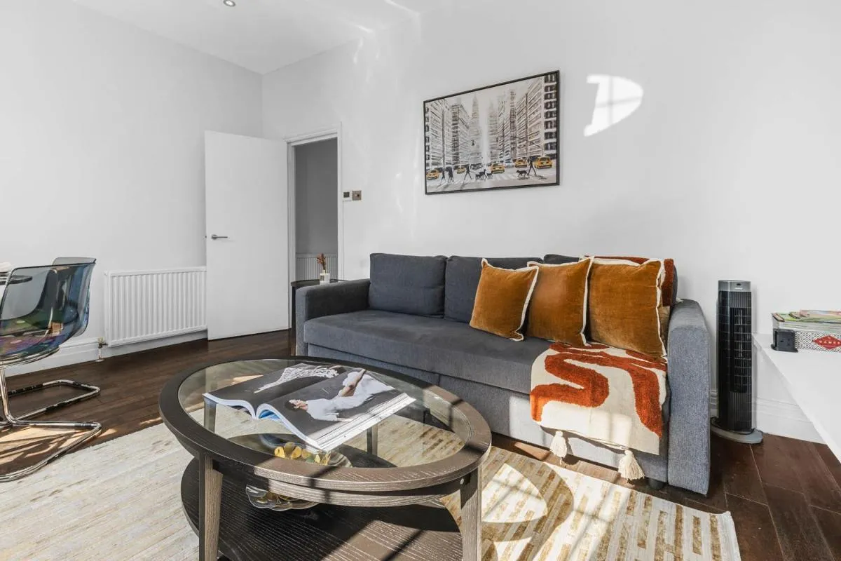 Image 5 of Superb duplex in prime area of London