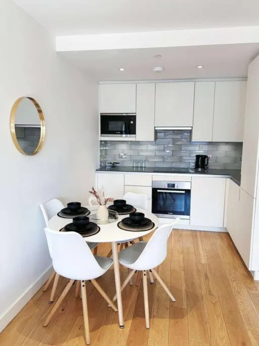 Image 5 of Superb luxury 1Bed Apartment
