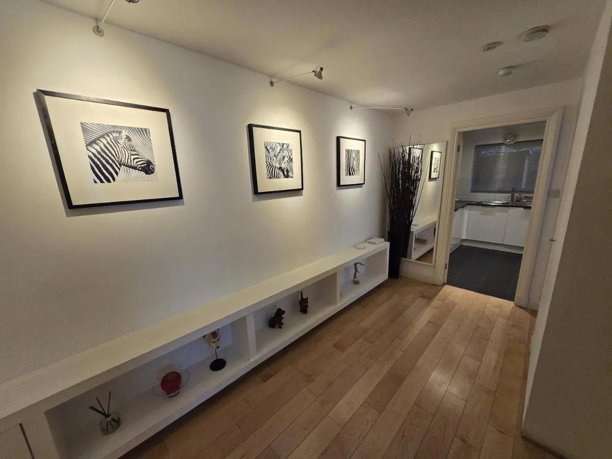 Image 5 of Superior Canary Wharf O2 Arena 2BR Apartment
