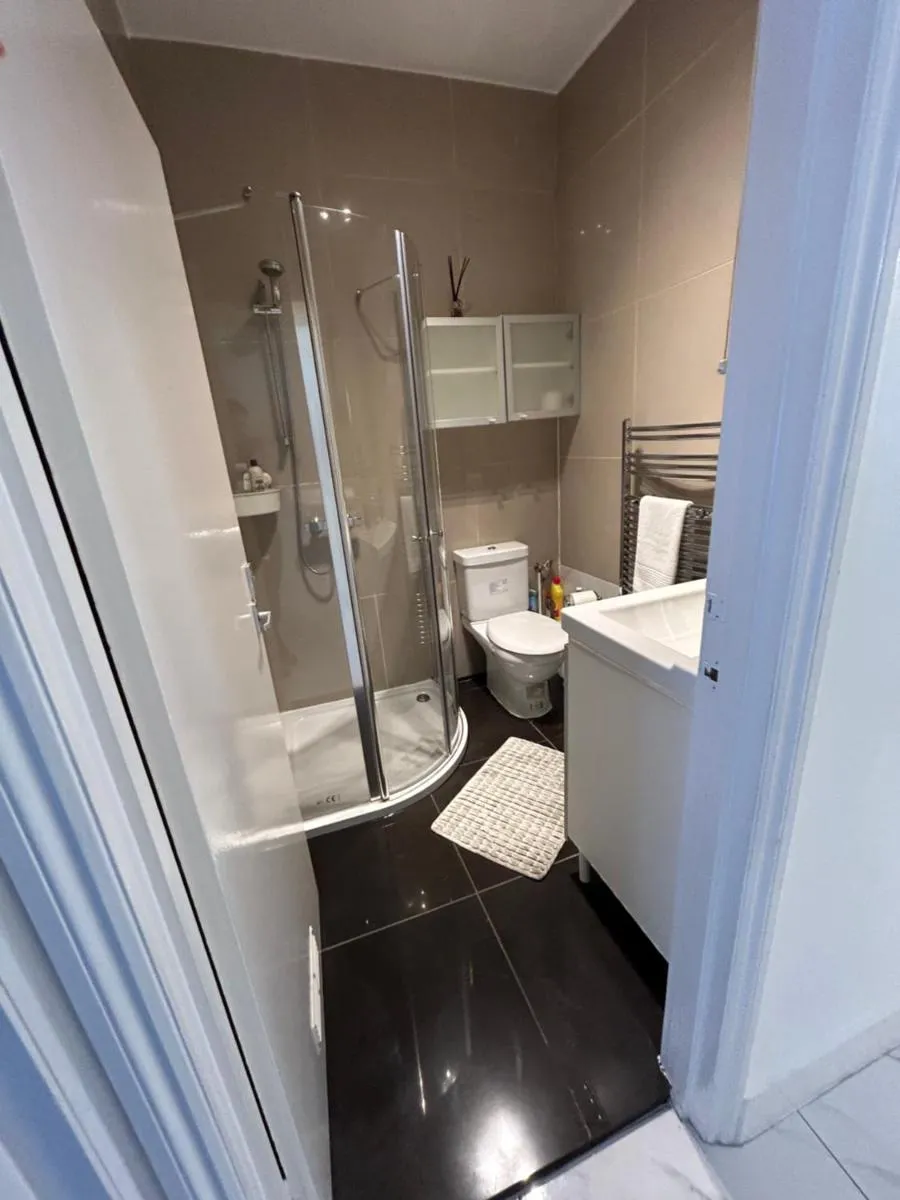 Image 3 of Supreme Apartment – Near Tube Stations & Free Parking