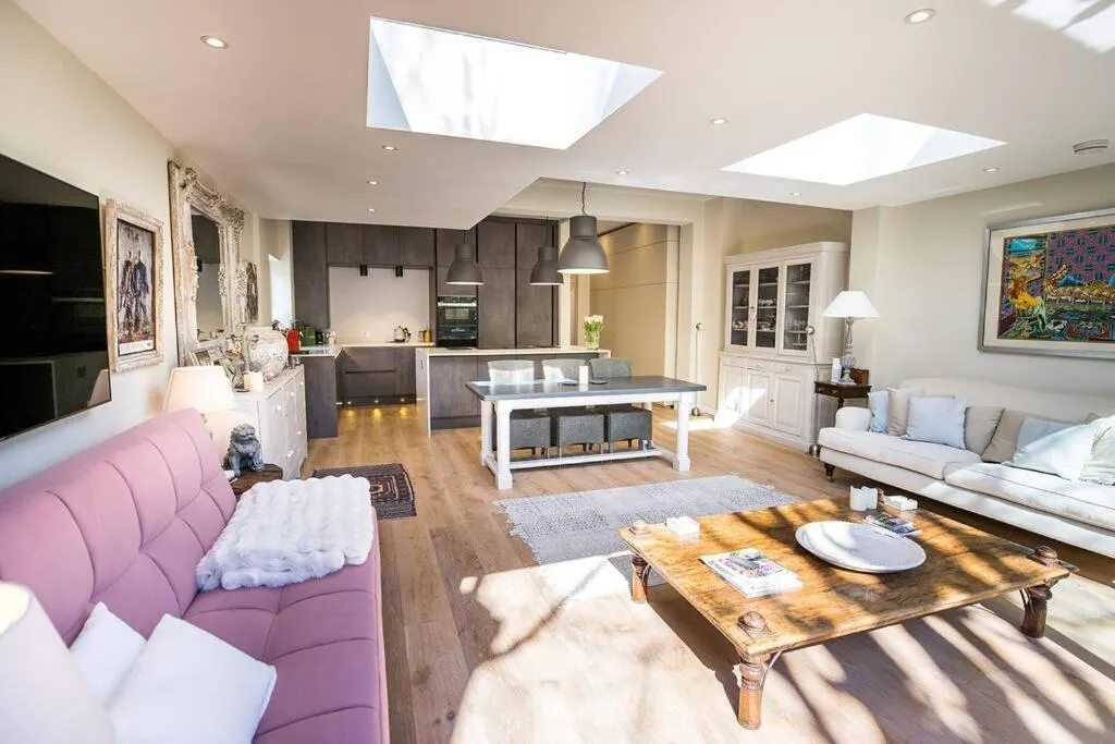 Image 5 of Swanky London pad in Putney