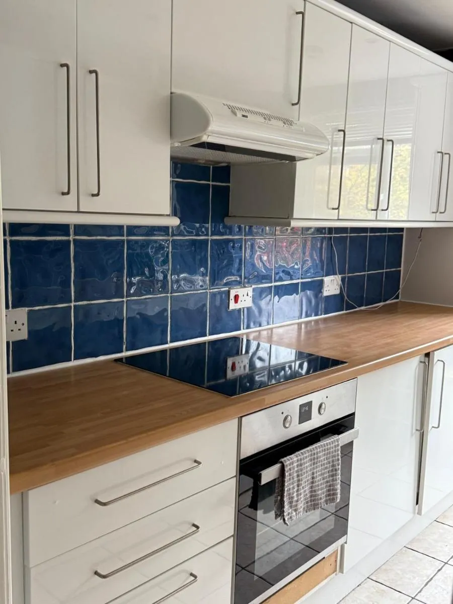 Image 4 of Swanky two bedroom flat with balcony near swiss cottage and regents park