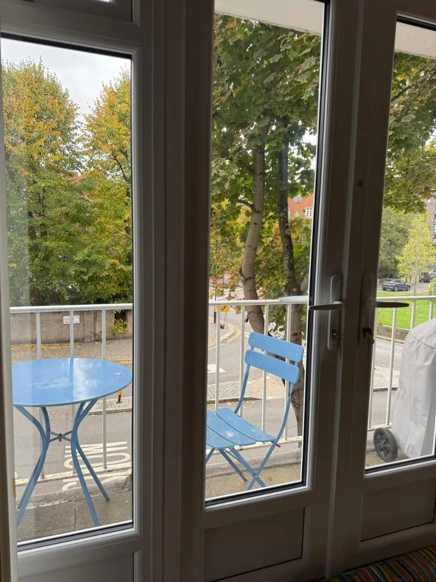 Image 5 of Swanky two bedroom flat with balcony near swiss cottage and regents park