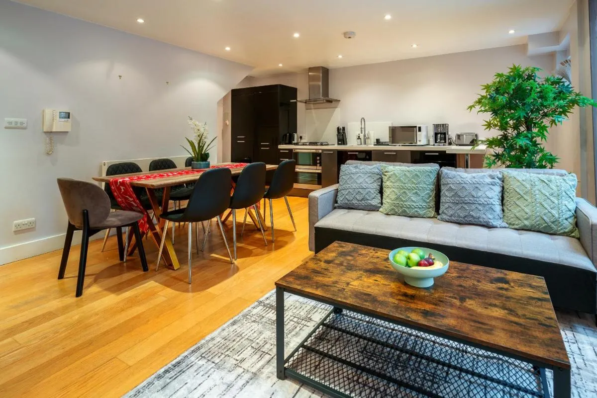 Image 4 of Sweet 3BRs house close to Oxford & Soho