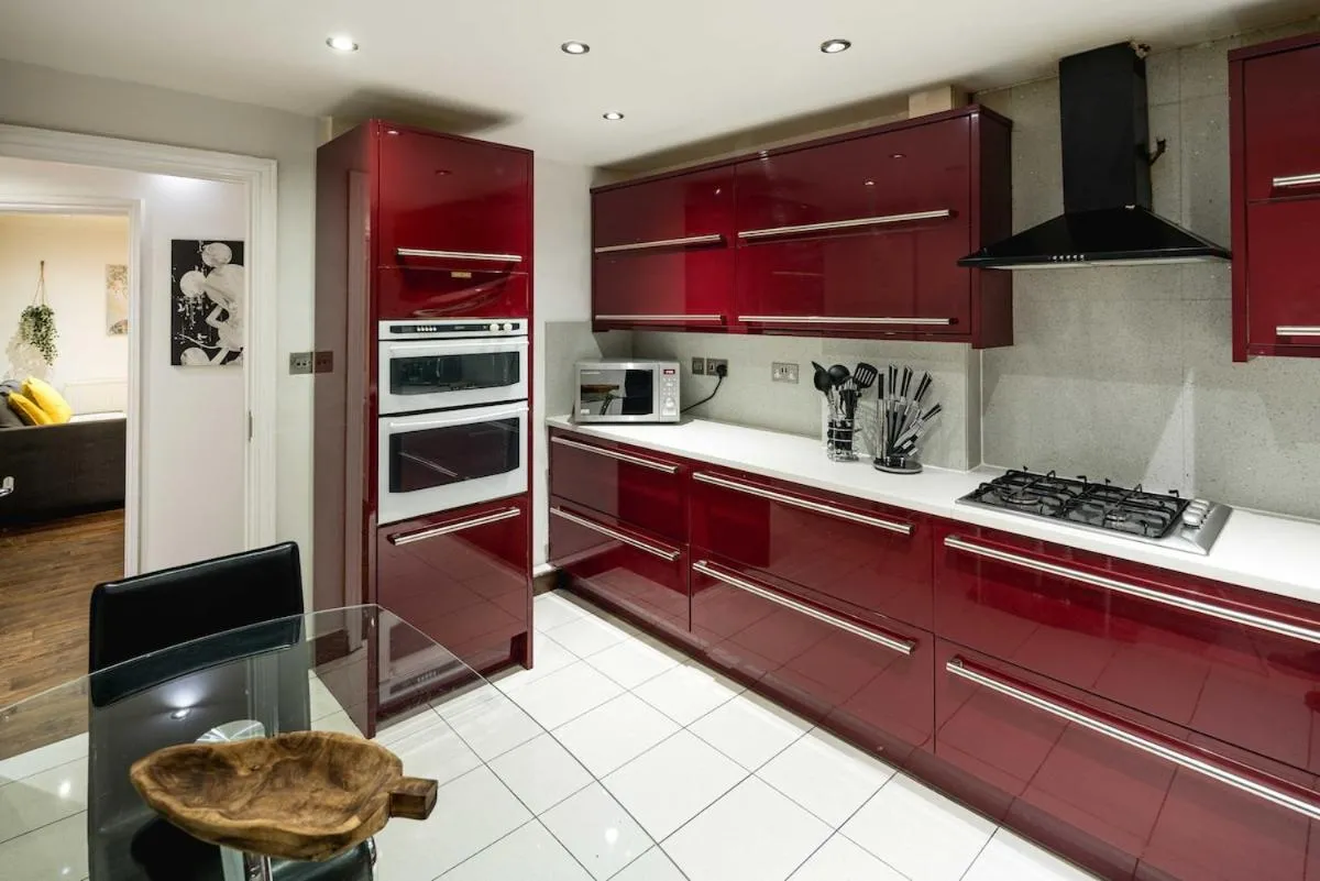 Image 4 of Swiss Cottage Hideaway Sleeps 8 Regents Park