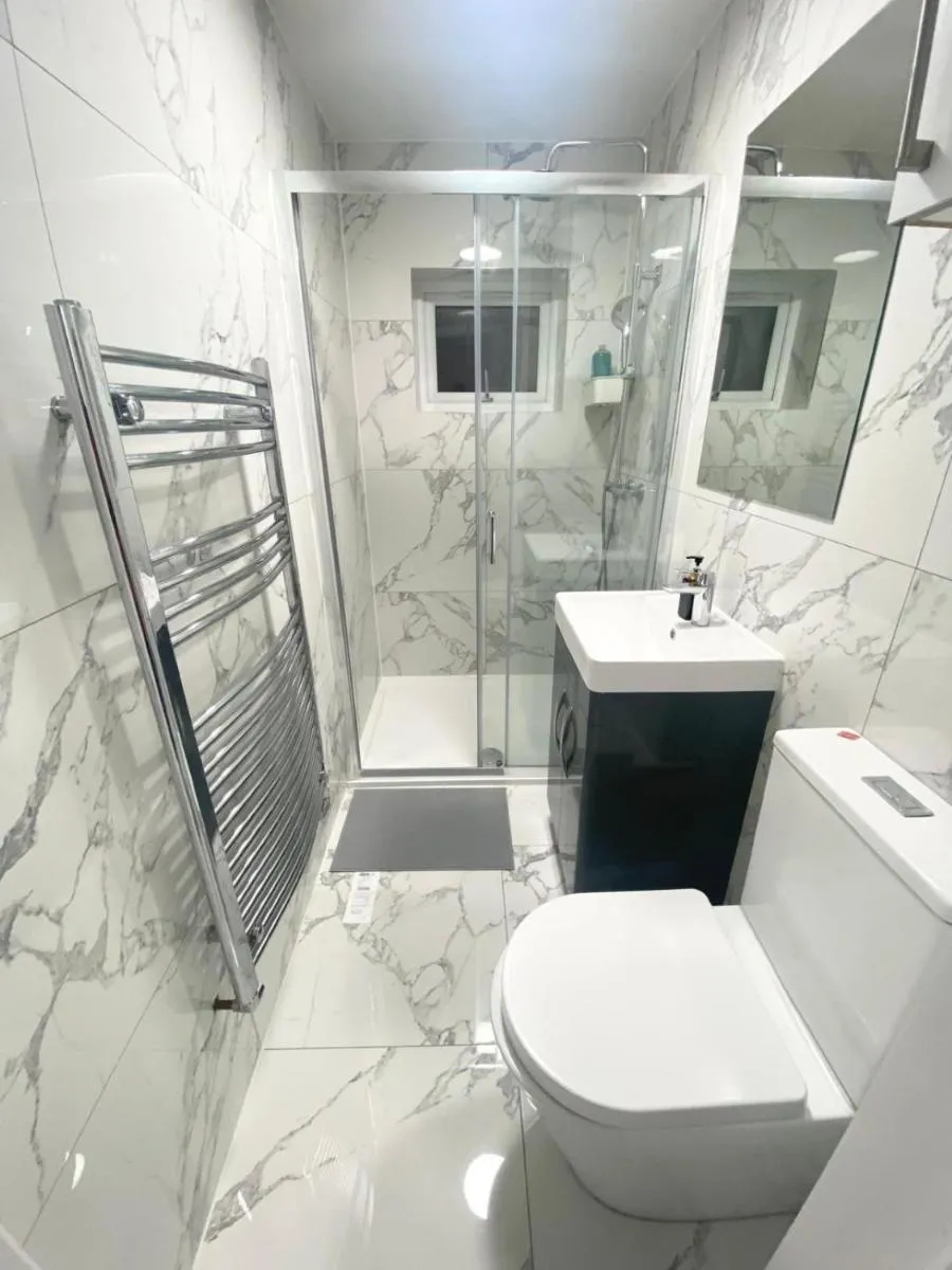 Image 4 of THE ROYAL BOUTIQUE WESTMINSTER LODGE by LONDON SLEEP 9