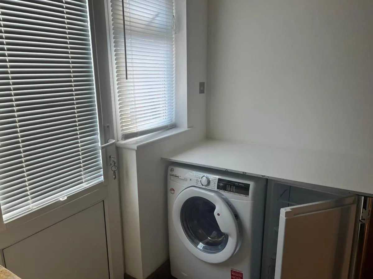 Image 5 of TJ Homes – Luxury Studio Suite with Garden View – Next to tube station London