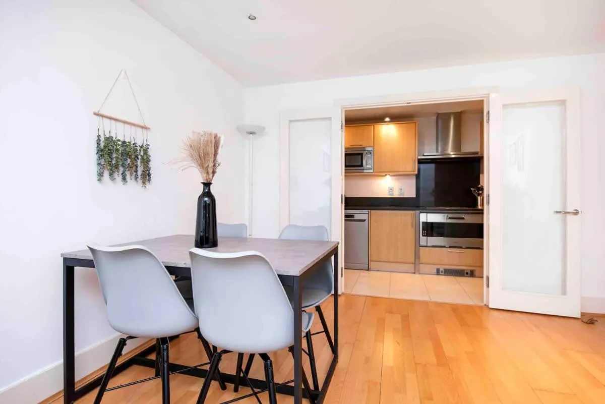 Image 5 of Terraced riverview apartment