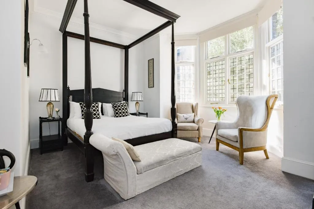 Image 1 of The Abbey Notting Hill