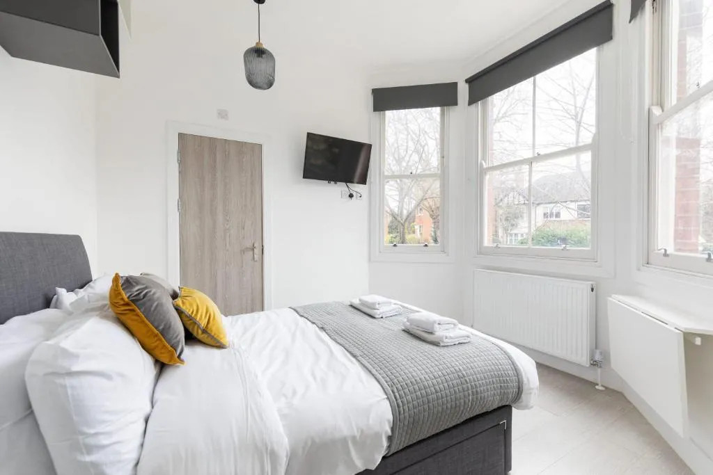 The Anson Hotel – Conveniently Located Sweet Space Near Transportation Stations