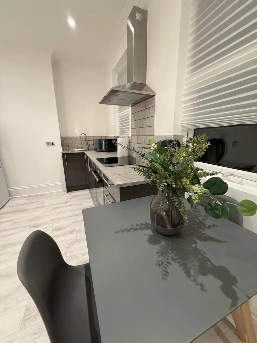 Image 3 of The Avenue Suite