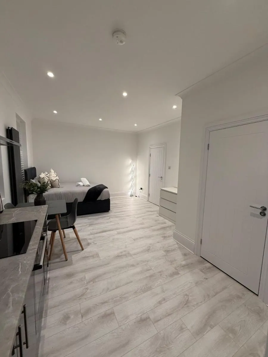 Image 5 of The Avenue Suite