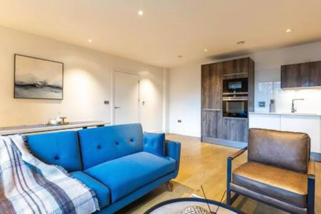 Image 4 of The Battersea Pad