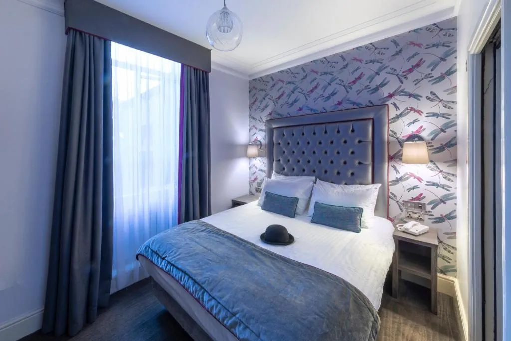 Image 1 of The Beverley Hotel London – Victoria